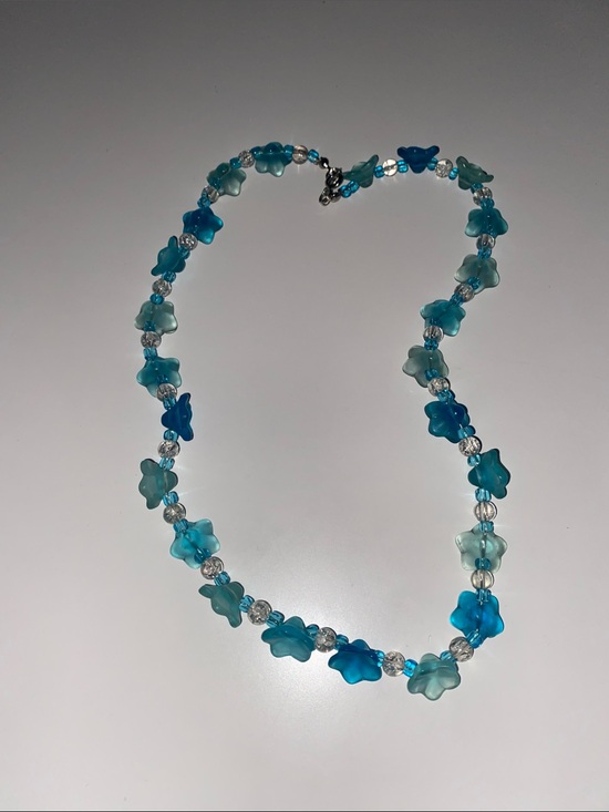 Jewelry - Y2K Flower Blue Beaded Necklace